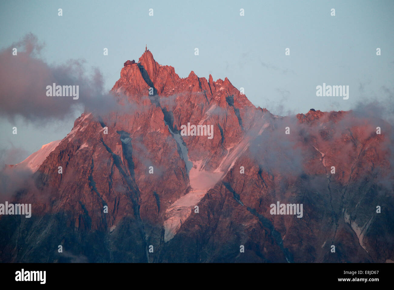 Aiguille du midi haute savoie hi-res stock photography and images - Alamy