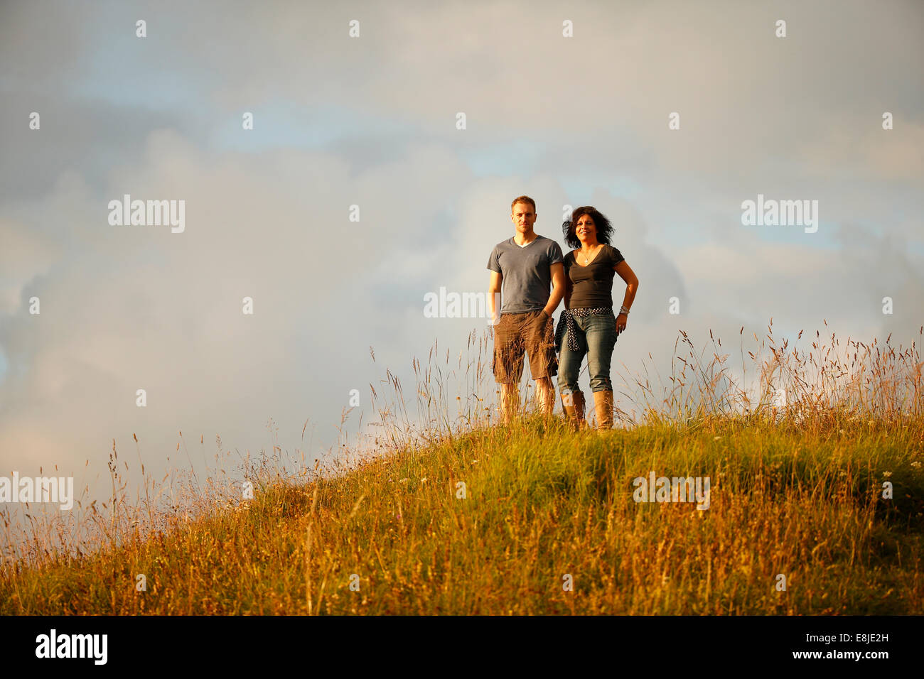 Nature and hiking hi-res stock photography and images - Alamy