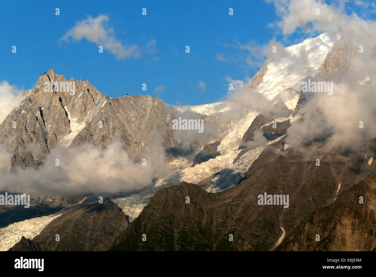 France aiguille du midi hi-res stock photography and images - Alamy