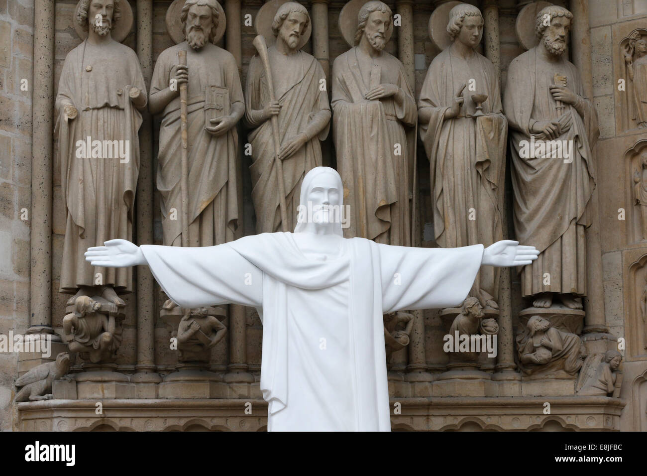 CathŽdrale Notre-Dame de Paris. Cristo Redentor sculpture. Sculpture of the Corcovado Christ, ambassador of the year 2013 World Stock Photo