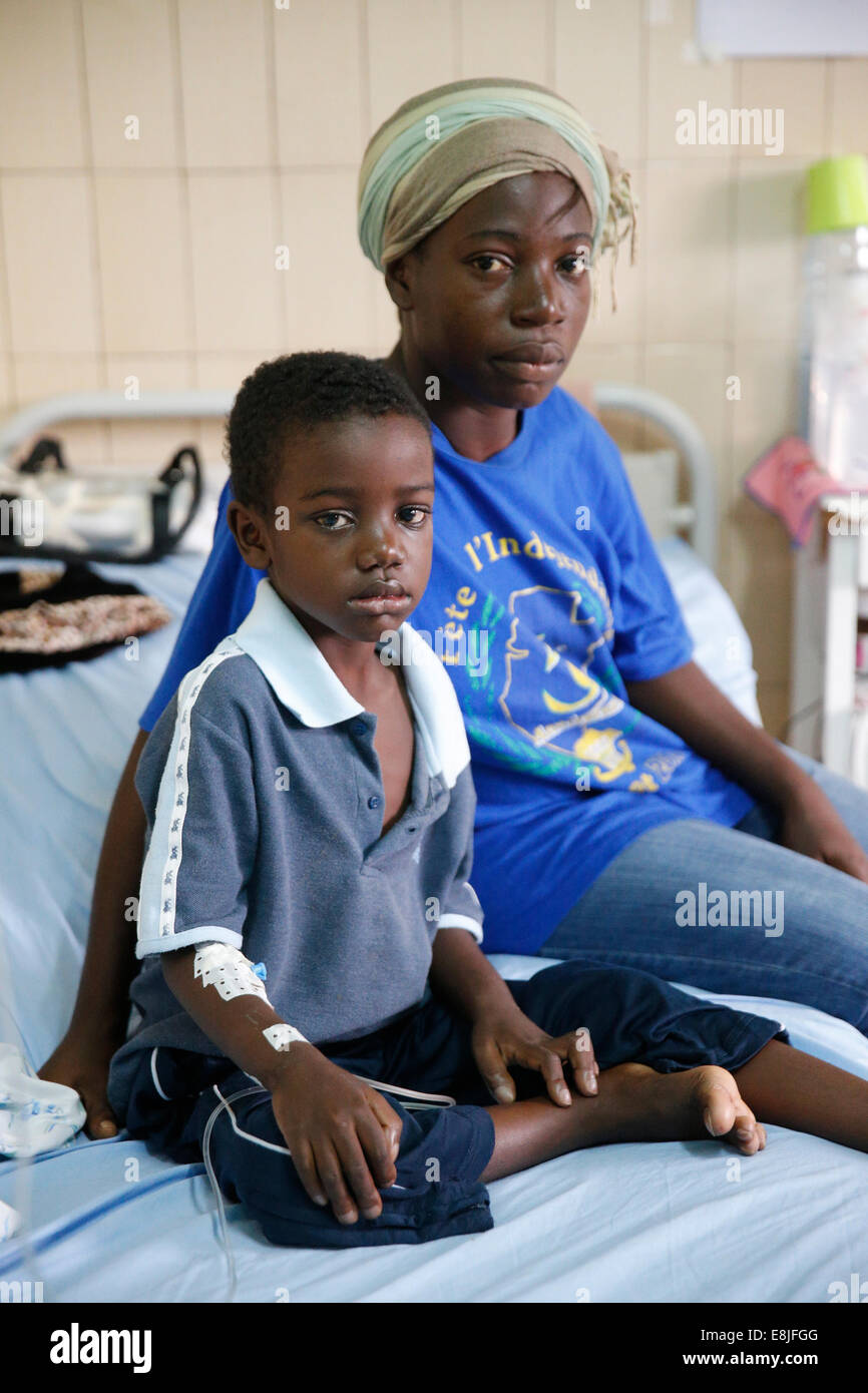 Libreville Hospital. Sick child Stock Photo - Alamy