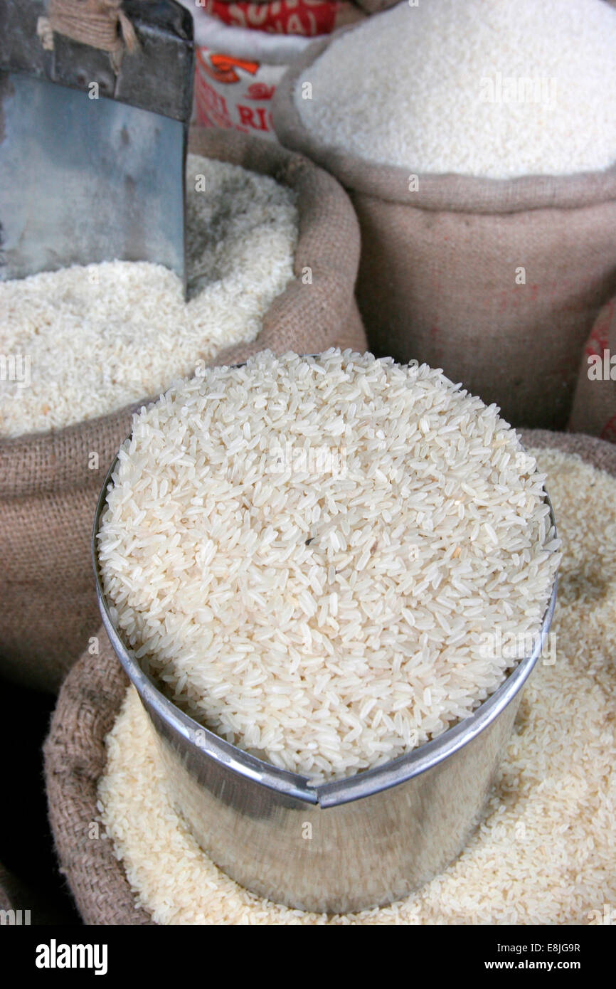Modern Store Rice India rice market hi-res stock photography and images - Alamy