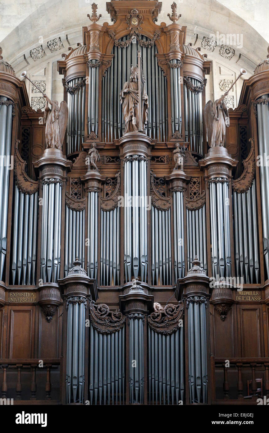 Sainte-ƒlisabeth-de-Hongrie church.  The great organ built in 1853 by Suret. Stock Photo
