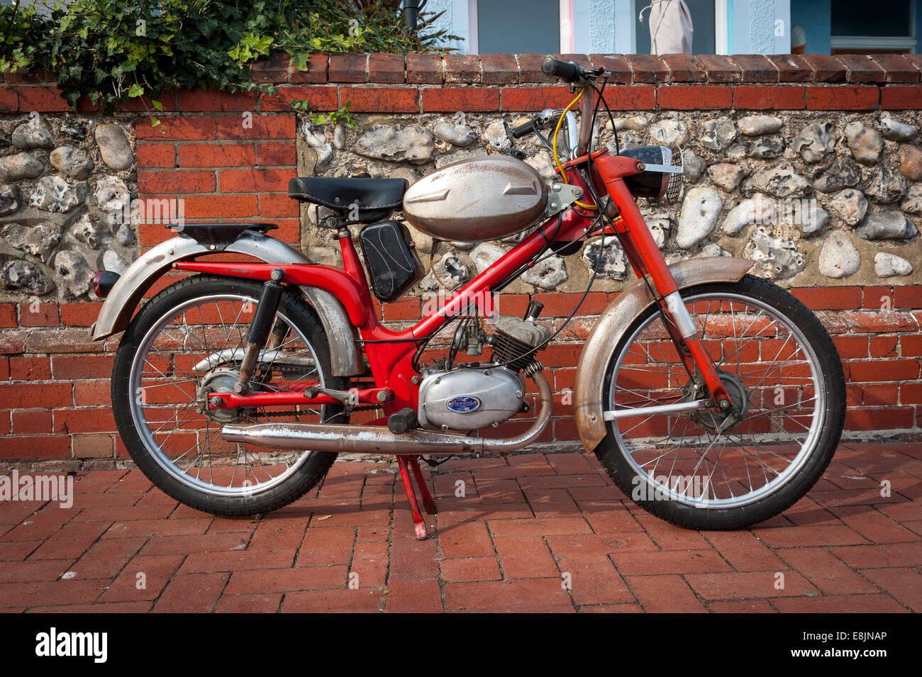 Difference Between Scooter And Moped Compare The Difference