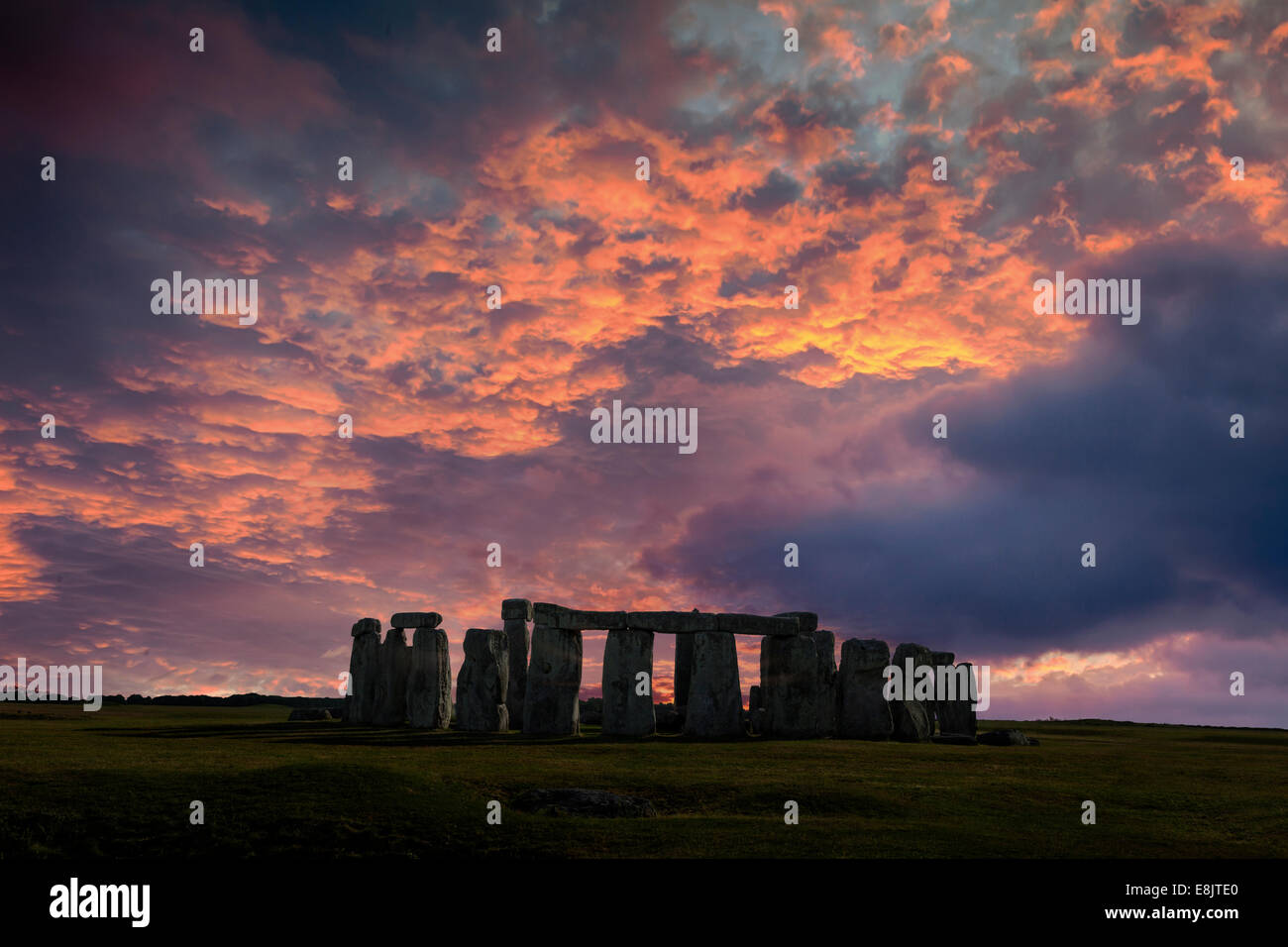 Stonehenge winter solstice hi-res stock photography and images - Alamy
