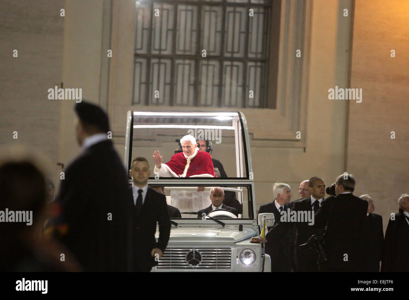 Pope Benedict XVI arrival in his papal car for a meeting with members of the Taize Community in St Peter's Square. Stock Photo