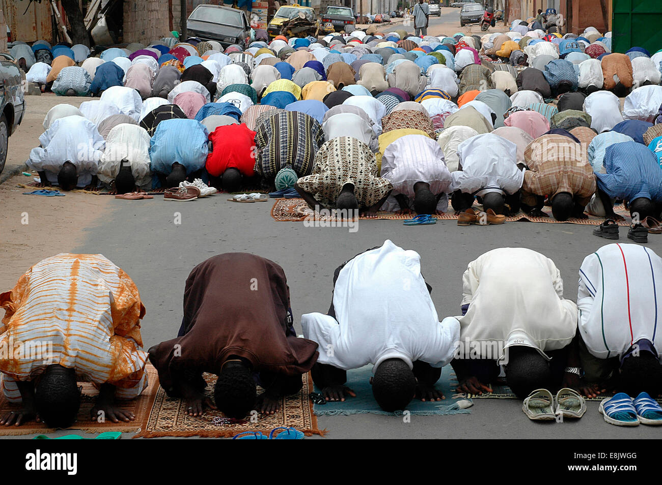 friday-prayer-dakar-hi-res-stock-photography-and-images-alamy