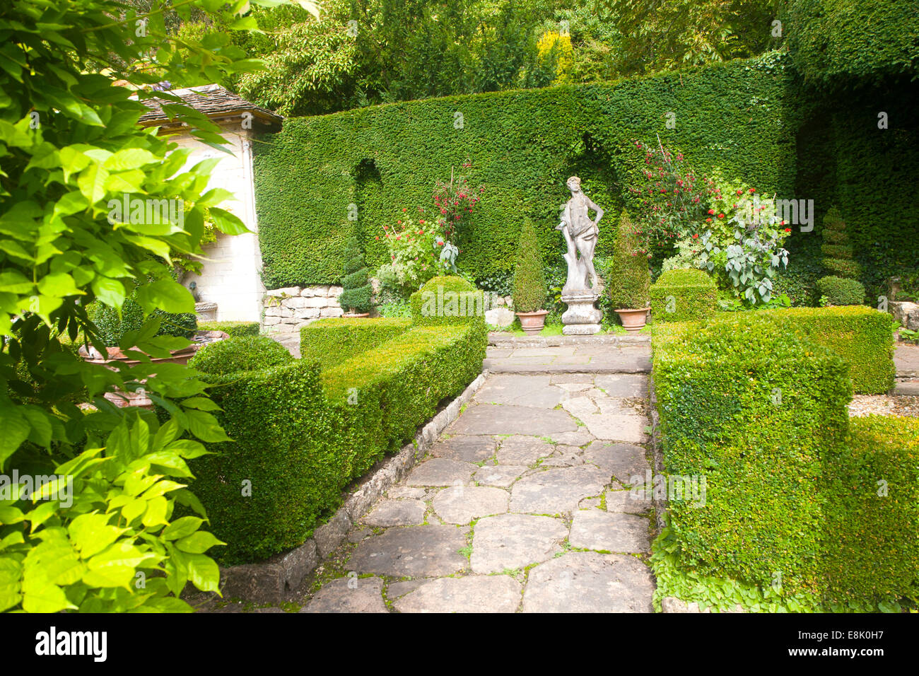 Italianate garden hi-res stock photography and images - Alamy