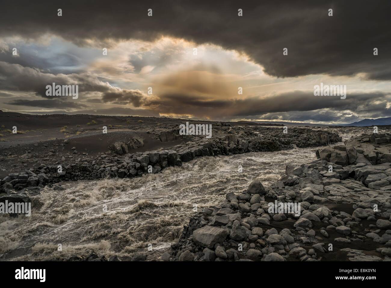 Kreppa Glacial river, Holuhraun Eruption in the background, near Bardarbunga Volcano, Iceland Stock Photo