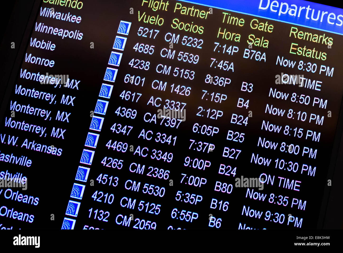 IAH, Houston Intercontinental Airport, Houston, T, USA - Flight information  display screens Stock Photo - Alamy