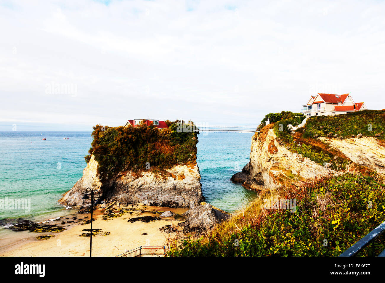 THE HOUSE IN THE SEA Newquay Cornwall towans beach home bridge spanning