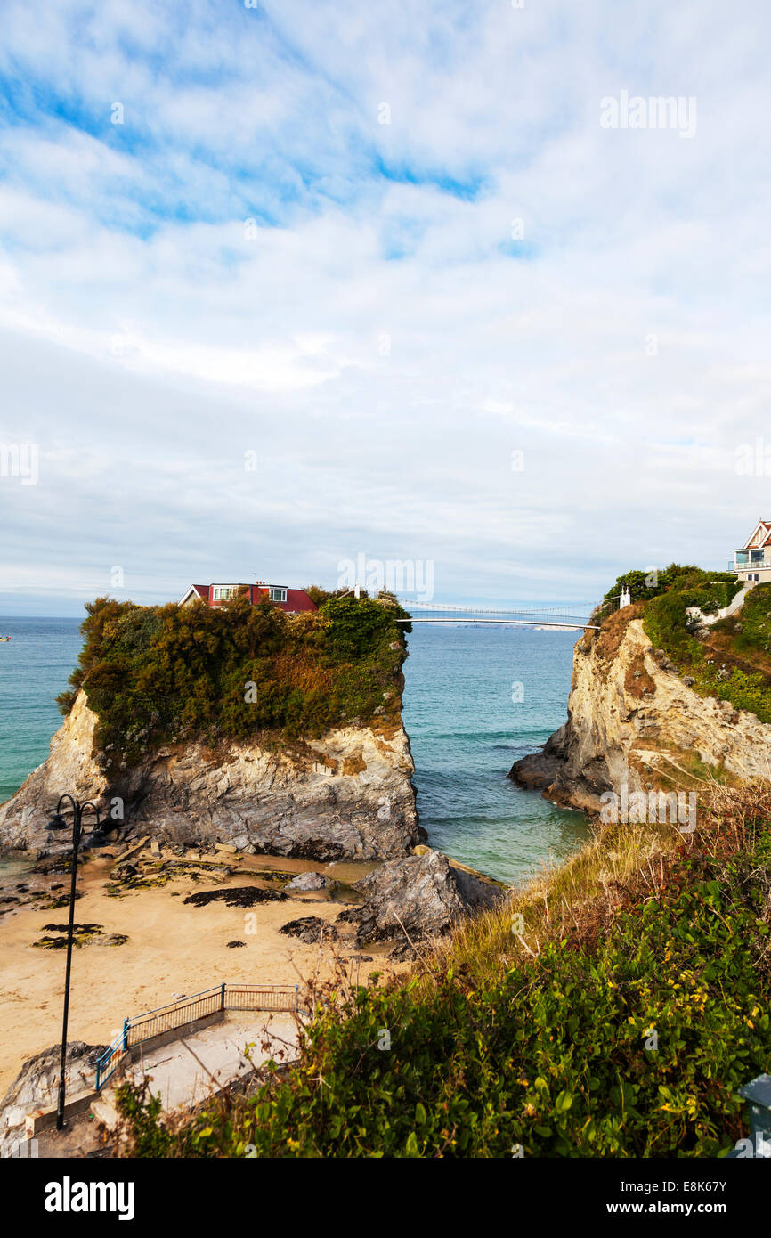 THE HOUSE IN THE SEA Newquay Cornwall towans beach home bridge spanning