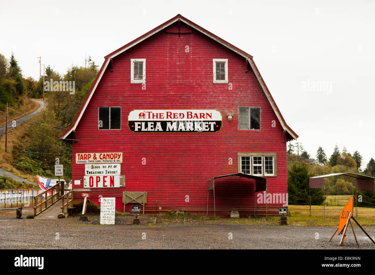 Oregon Coast Usa Red Barn Stock Photos Oregon Coast Usa Red Barn