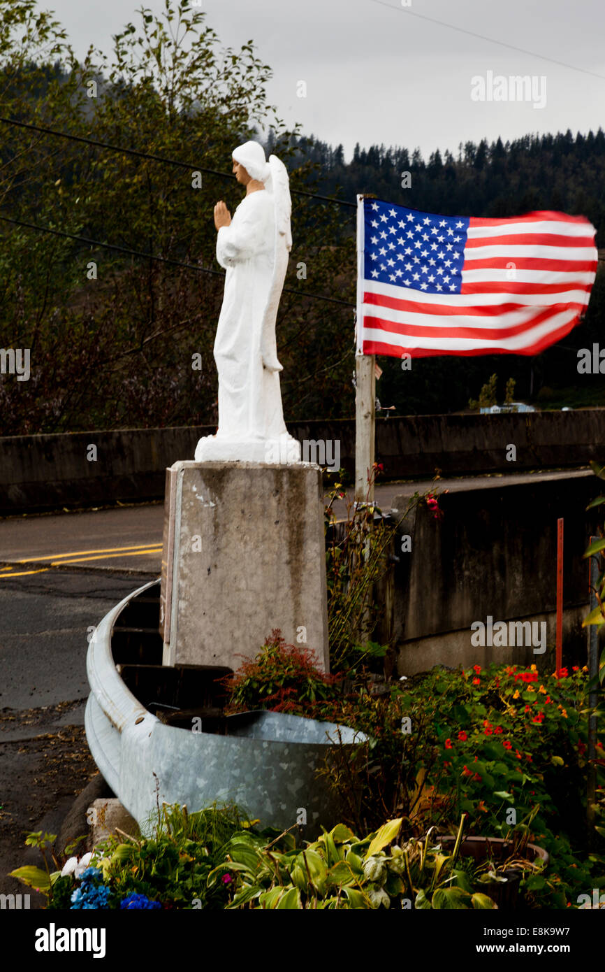 Commemorative Statue To Kenneth L Reusser The Most Decorated