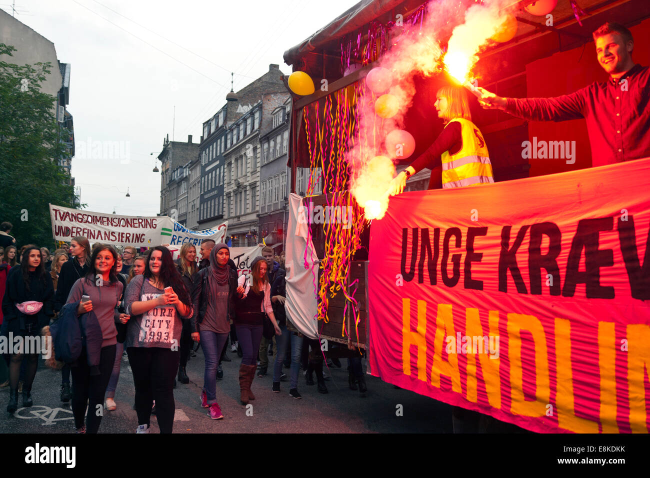 Copenhagen, Denmark. 9th October, 2014. Thousands of young people march through the streets of Copenhagen, demanding better education, affordable housing and more jobs. This happens as the politicians in the parliament are having the opening debate for the comming year. Credit:  OJPHOTOS/Alamy Live News Stock Photo