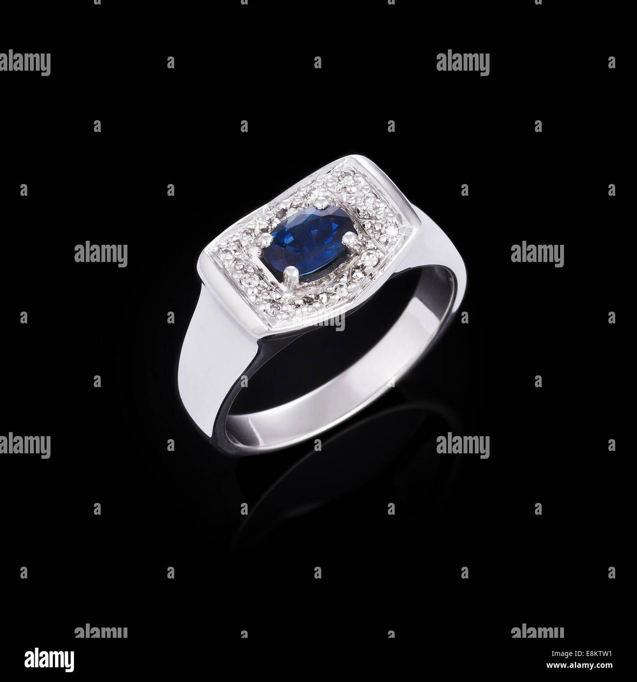 Diamond ring on black background Stock Photo - Alamy