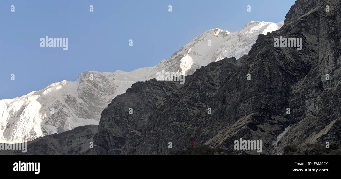Himalayas peaks blue sky hi-res stock photography and images - Alamy