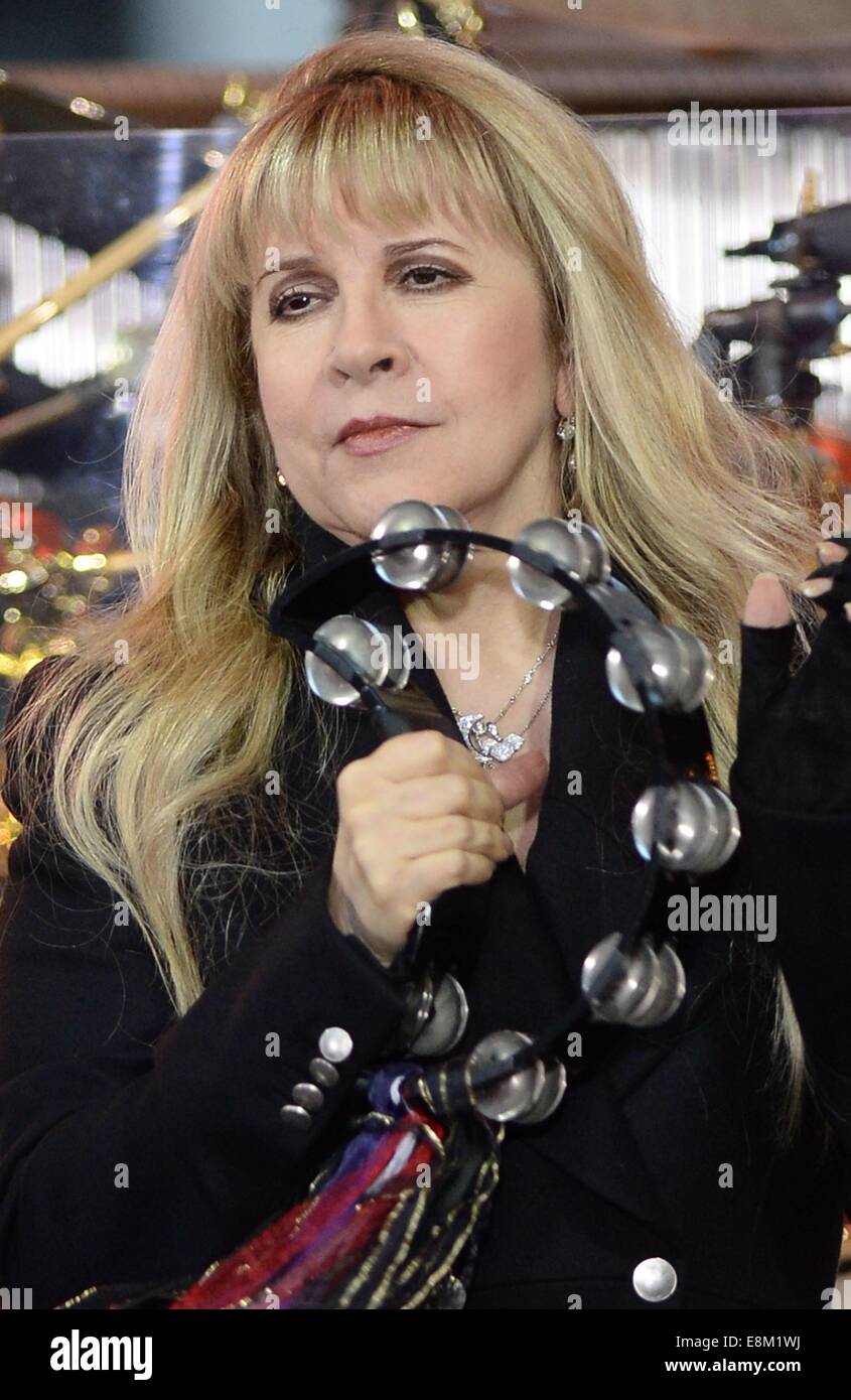 Apple Rockefeller New York, NY, USA. 9th Oct, 2014. Stevie Nicks on stage for NBC TODAY ...