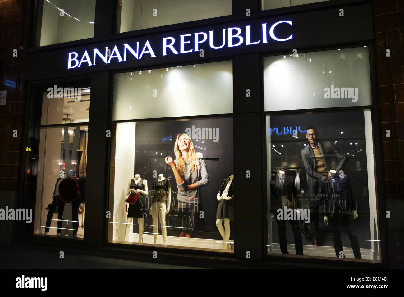 Banana republic london hi-res stock photography and images - Alamy