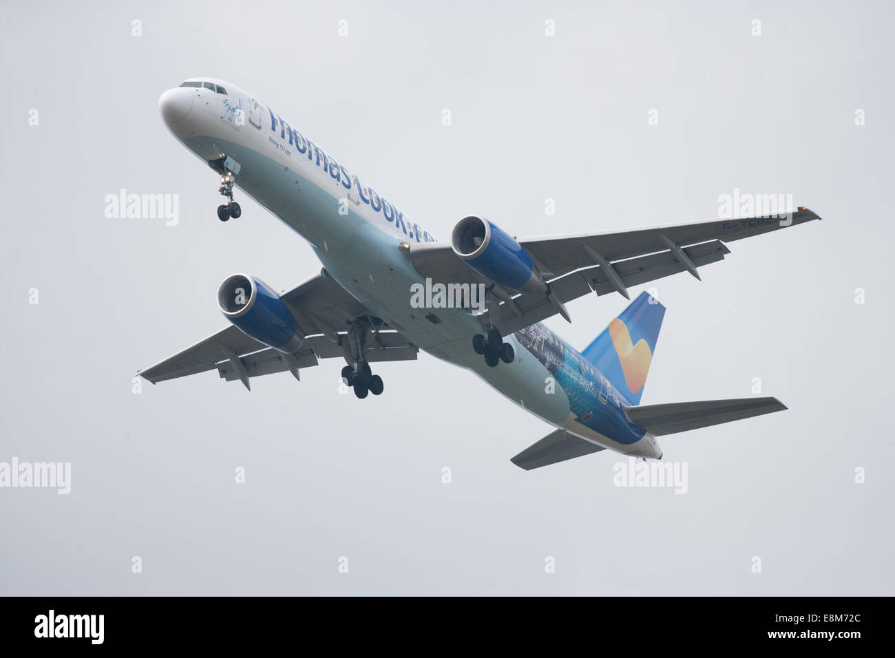 Thomas Cook Boeing 757-200 on approach to land Stock Photo