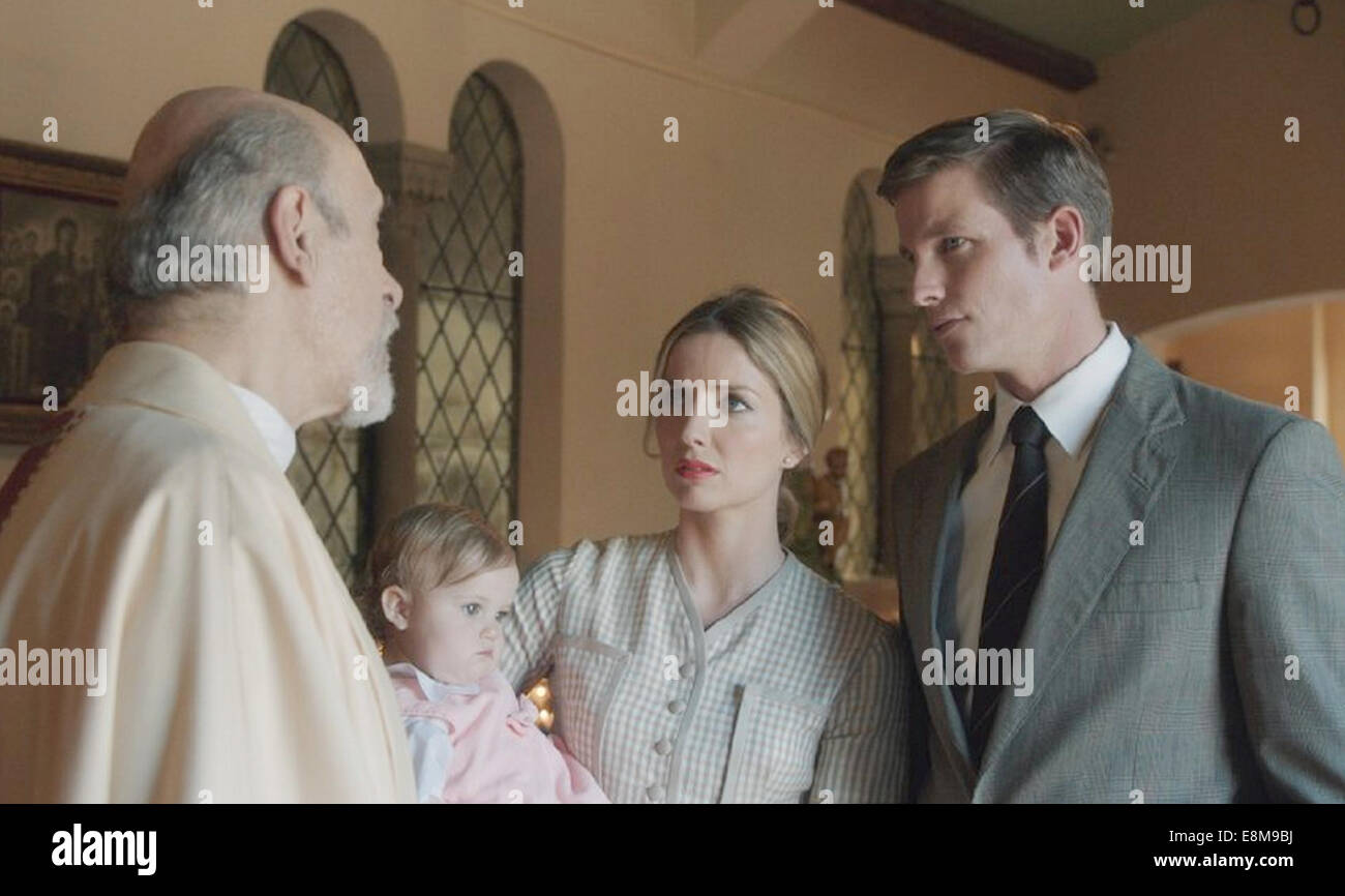 ANNABELLE 2014 Warner Bros film with from left: Tony Amendola Annabelle Wallis, and Ward Horton Stock Photo