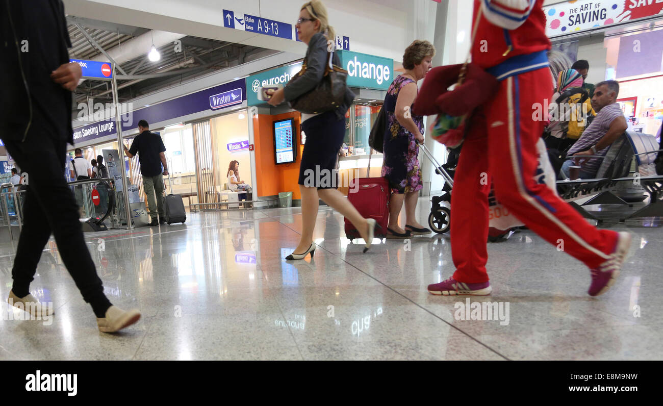 Athens Greece Athens International Airport Passengers With Suitcases Stock Photo