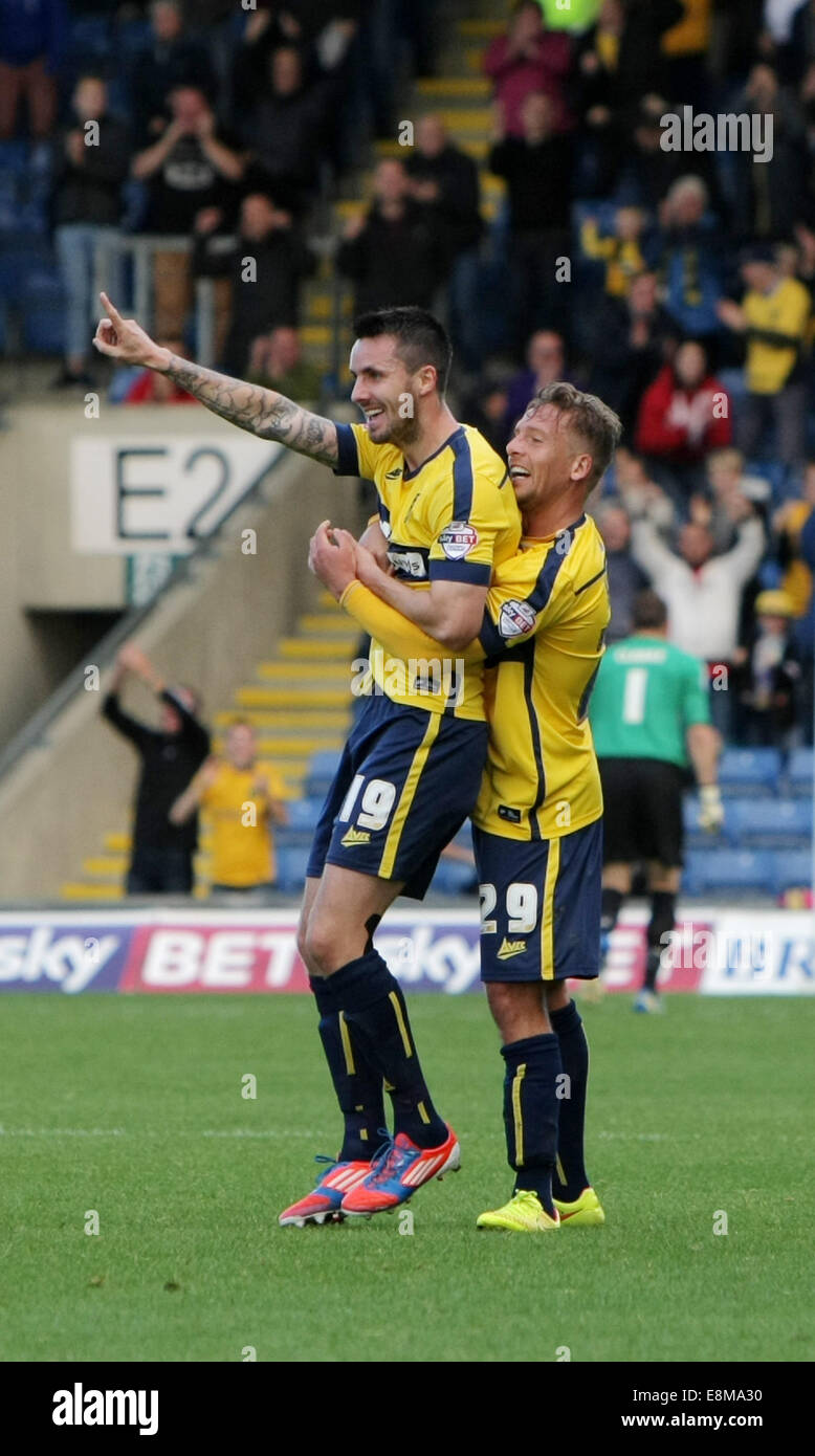 04/10/2014 FOOTBALL: Oxford United v Newport Michael Collins celebrates his goal with Brian Howard. Catchline: FOOTBALL: United v Newport Length: dps Copy: Dave Pritchard Pic: Damian Halliwell Picture Stock Photo