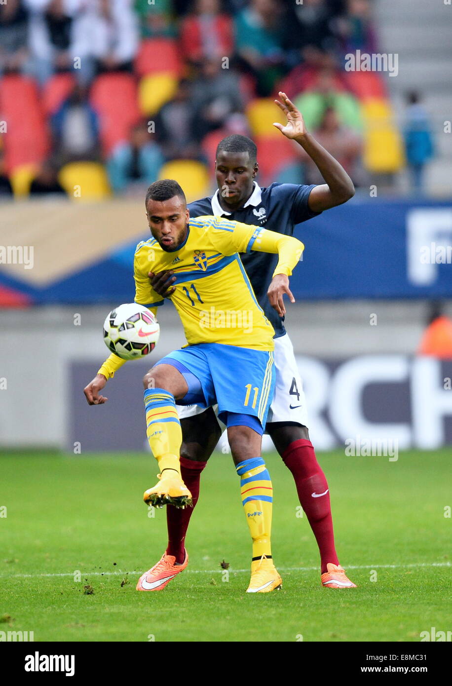 Stade Le Mans, Le Mans, France. 10th Oct, 2014. U23 International football. Euro 2015 Qualification match between France and Sweden. Isaac Kiese Thelin (swe) - Kurt Zouma (fra) Credit:  Action Plus Sports/Alamy Live News Stock Photo