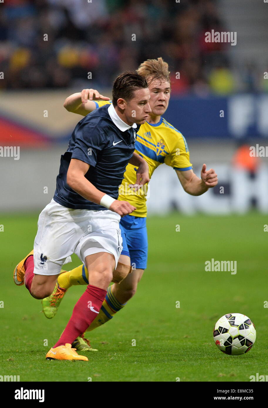 Stade Le Mans, Le Mans, France. 10th Oct, 2014. U23 International football. Euro 2015 Qualification match between France and Sweden. Florian Thauvin (fra) - Simon Tibbling (swe) Credit:  Action Plus Sports/Alamy Live News Stock Photo