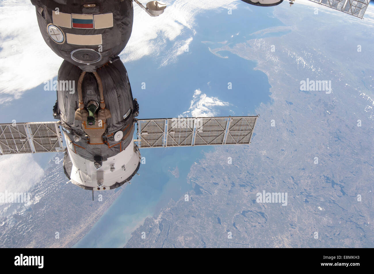 May 4, 2013 - A long stretch of the Atlantic coast of Canada (to the Labrador Sea) and the northeastern U.S. forms the backdrop Stock Photo