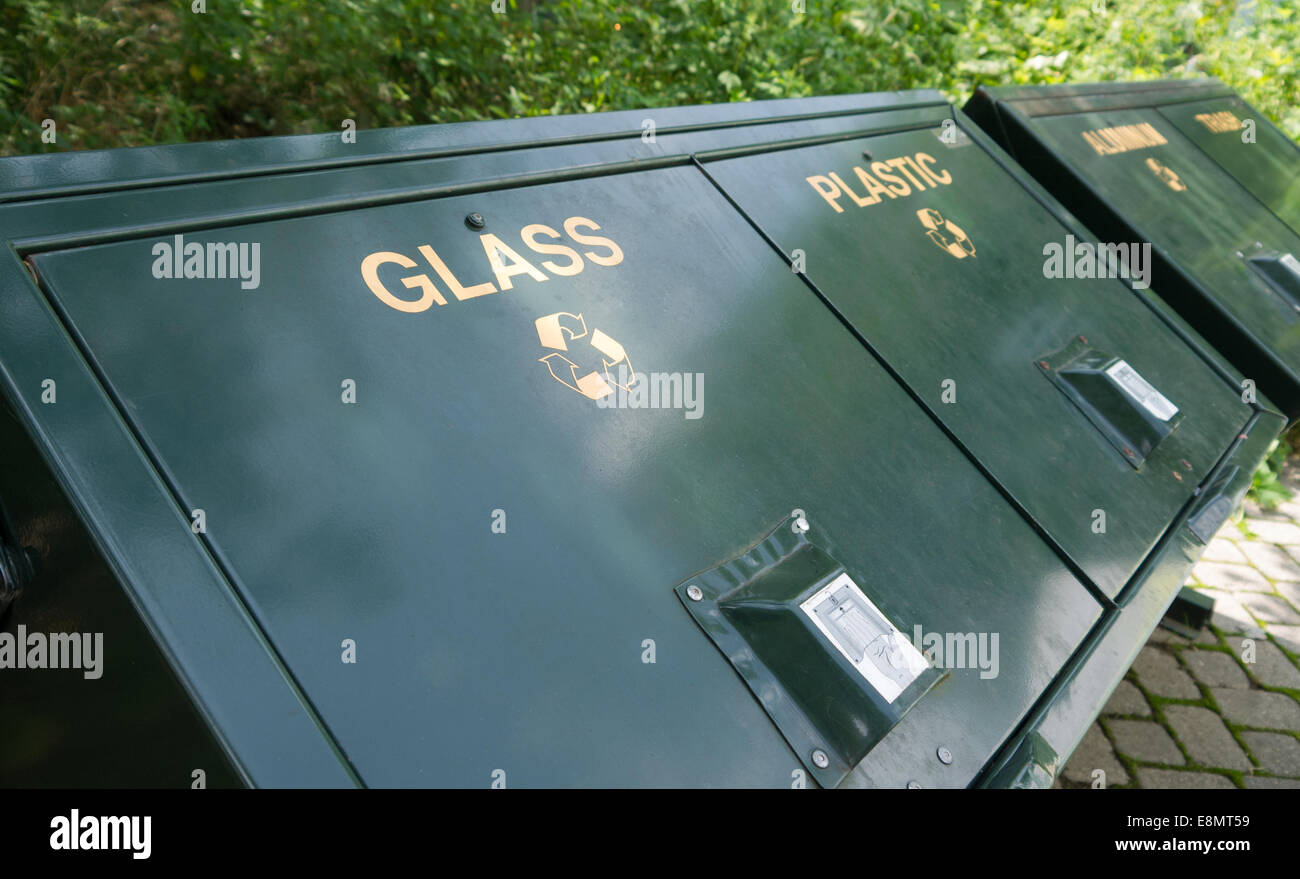 Row of recycle bins at a nature center Stock Photo - Alamy