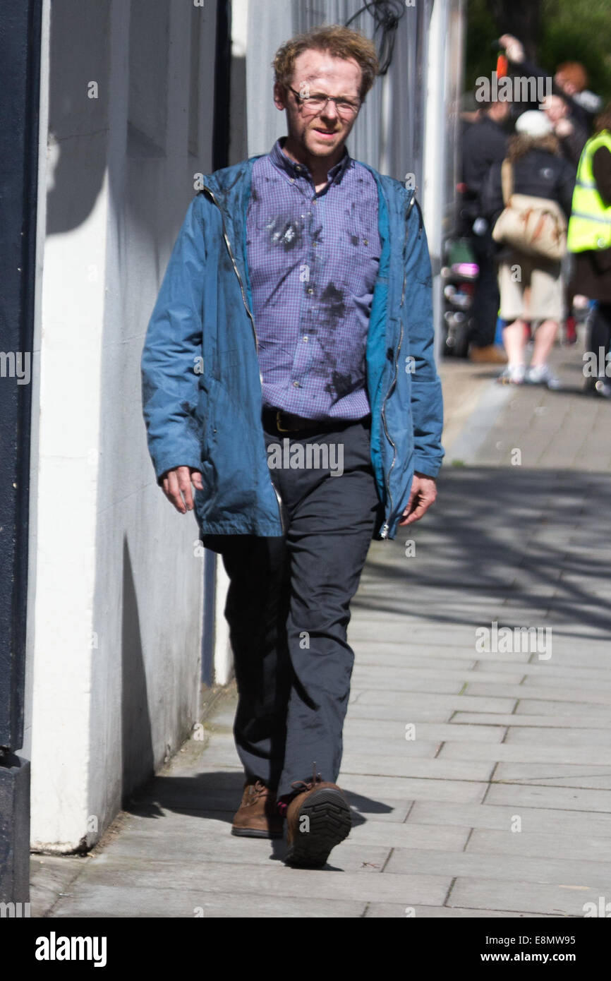 Kate Beckinsale, Simon Pegg and Sanjeev Bashkar filming scenes for the