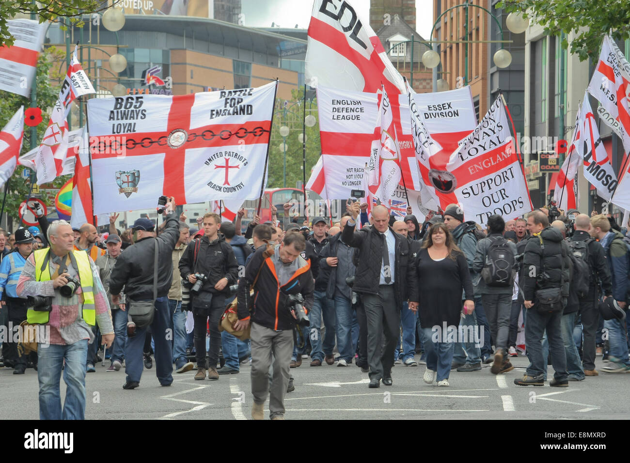 English Defence League (EDL) protest and demonstrate loudly against the Islamification of Britain. Birmingham 2014 Stock Photo