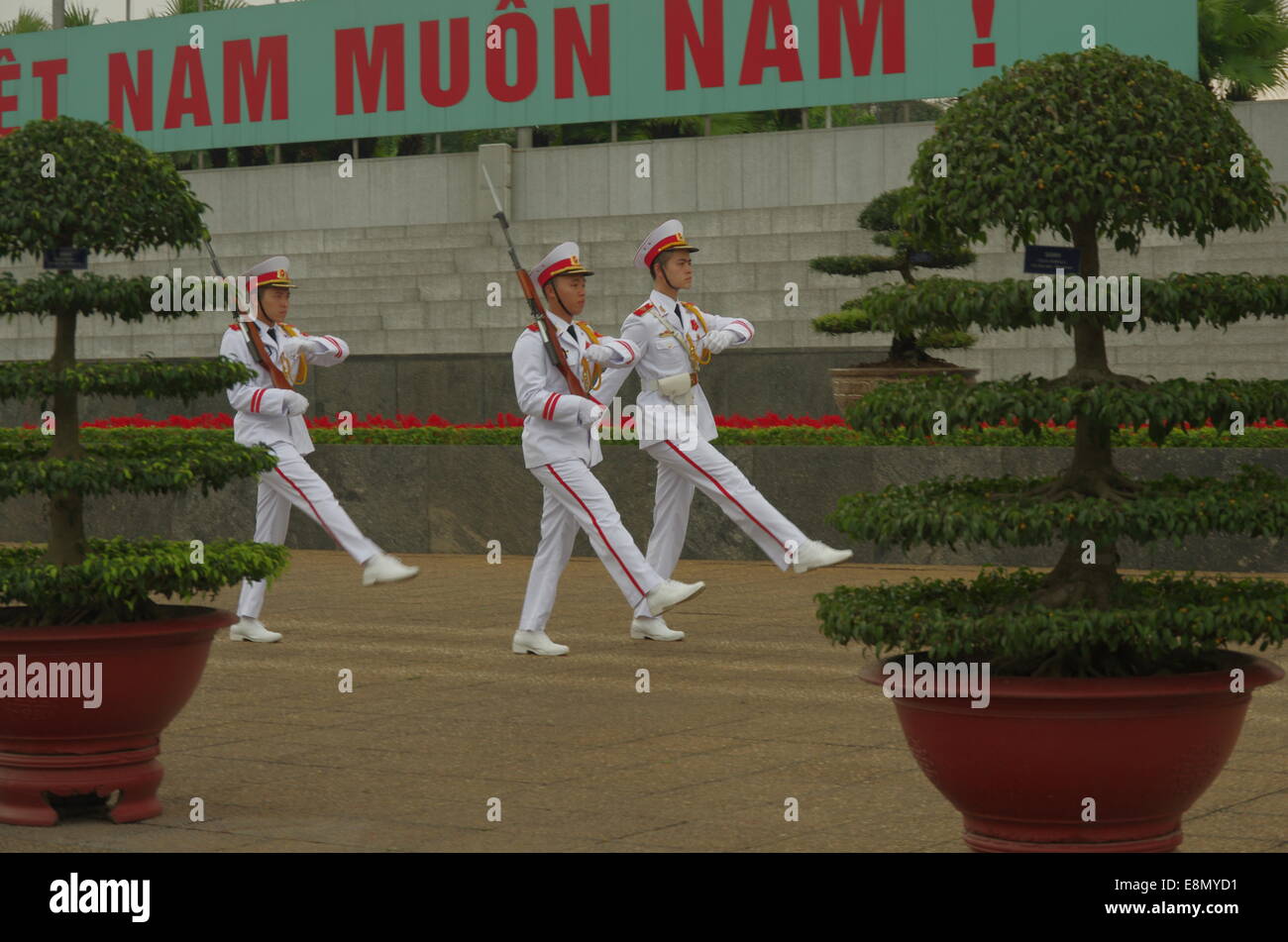 Guards marching to Ho Chi Minh mausoleum Stock Photo