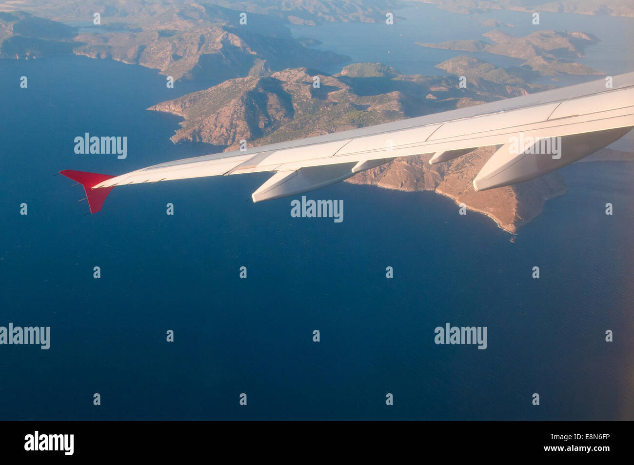 Wing commercial airplane over hi-res stock photography and images - Alamy