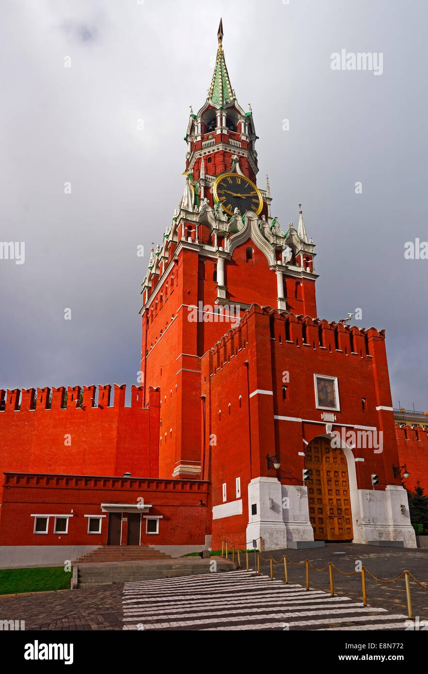 Clocktower on the Moscow Kremlin on the Red Suare and the Kremin