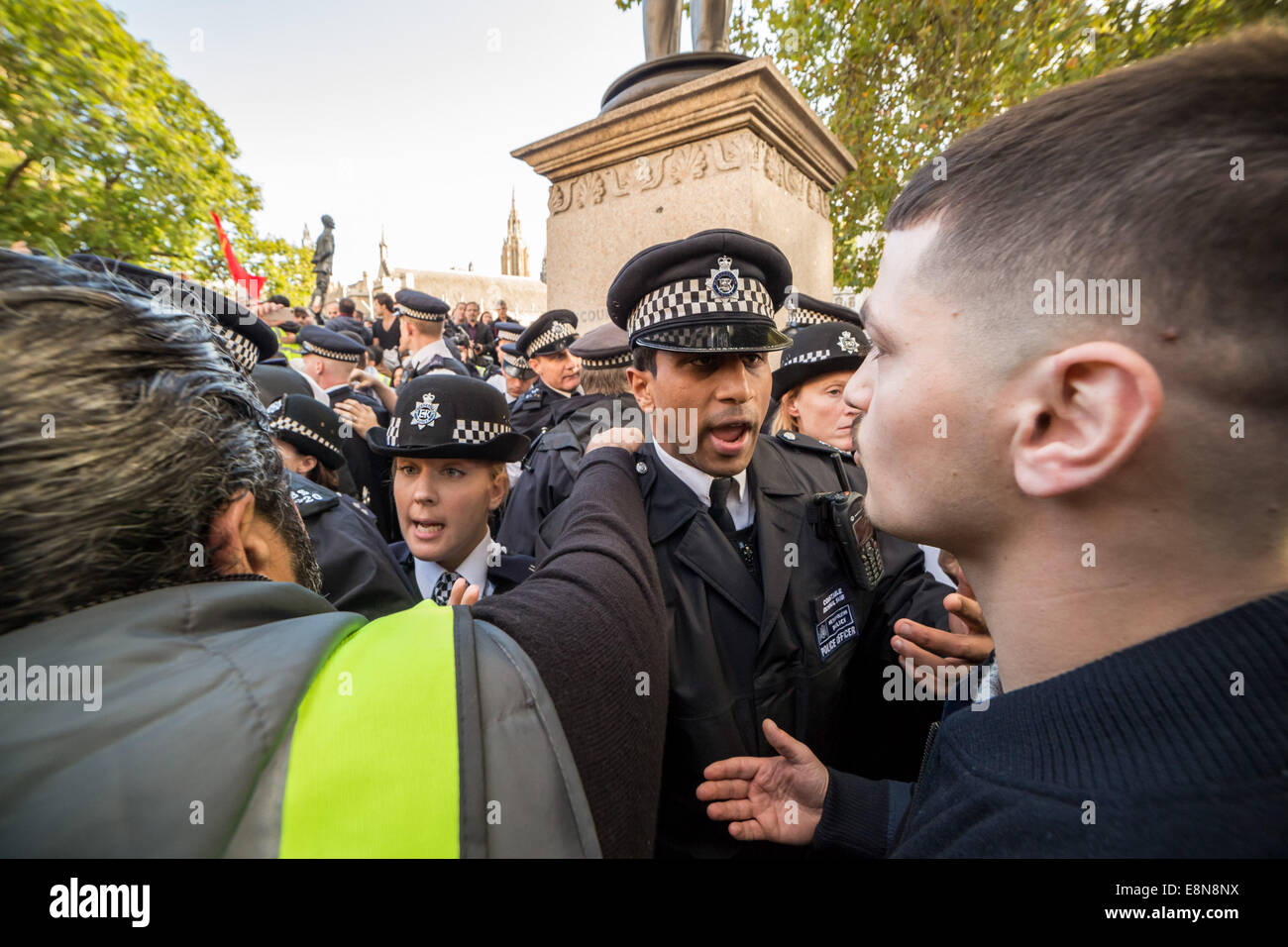 London, UK. 11th Oct, 2014.  Kurdish protesters clash with Met Police 2014 Credit:  Guy Corbishley/Alamy Live News Stock Photo