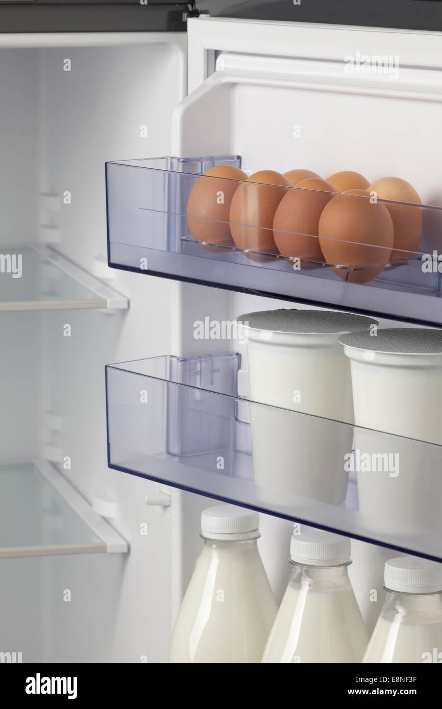 Full fridge eggs hires stock photography and images Alamy