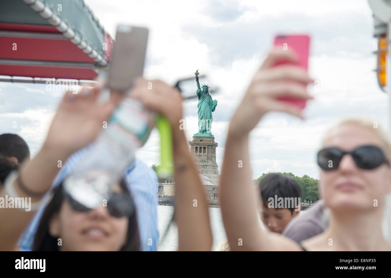 Tourist selfies selfie statue liberty sightseeing Stock Photo