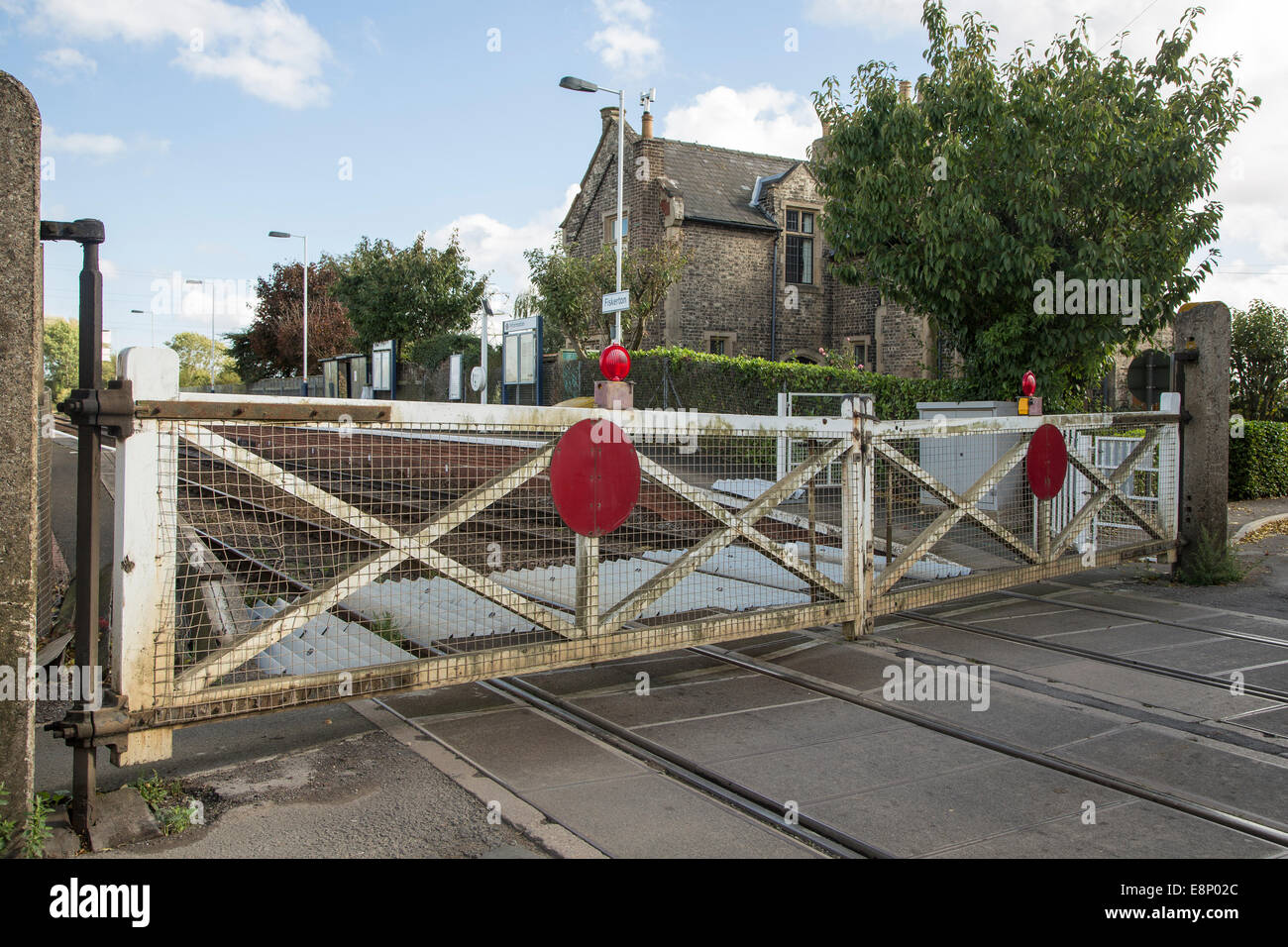 Manned level crossing at Fiskerton, on the Newark to Nottingham line, to be replaced with automatic barriers in 2015 Stock Photo