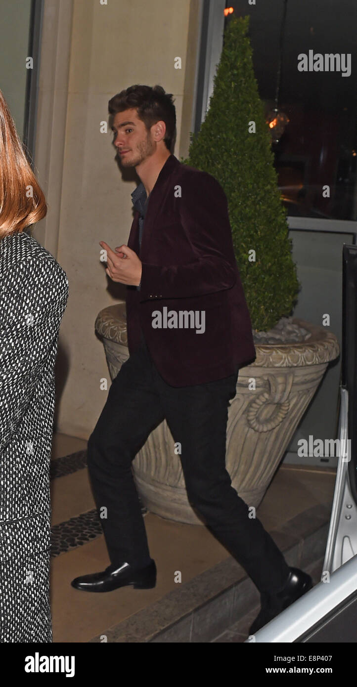 SpiderMan 2 cast members Emma Stone and Andrew Garfield arrive back at