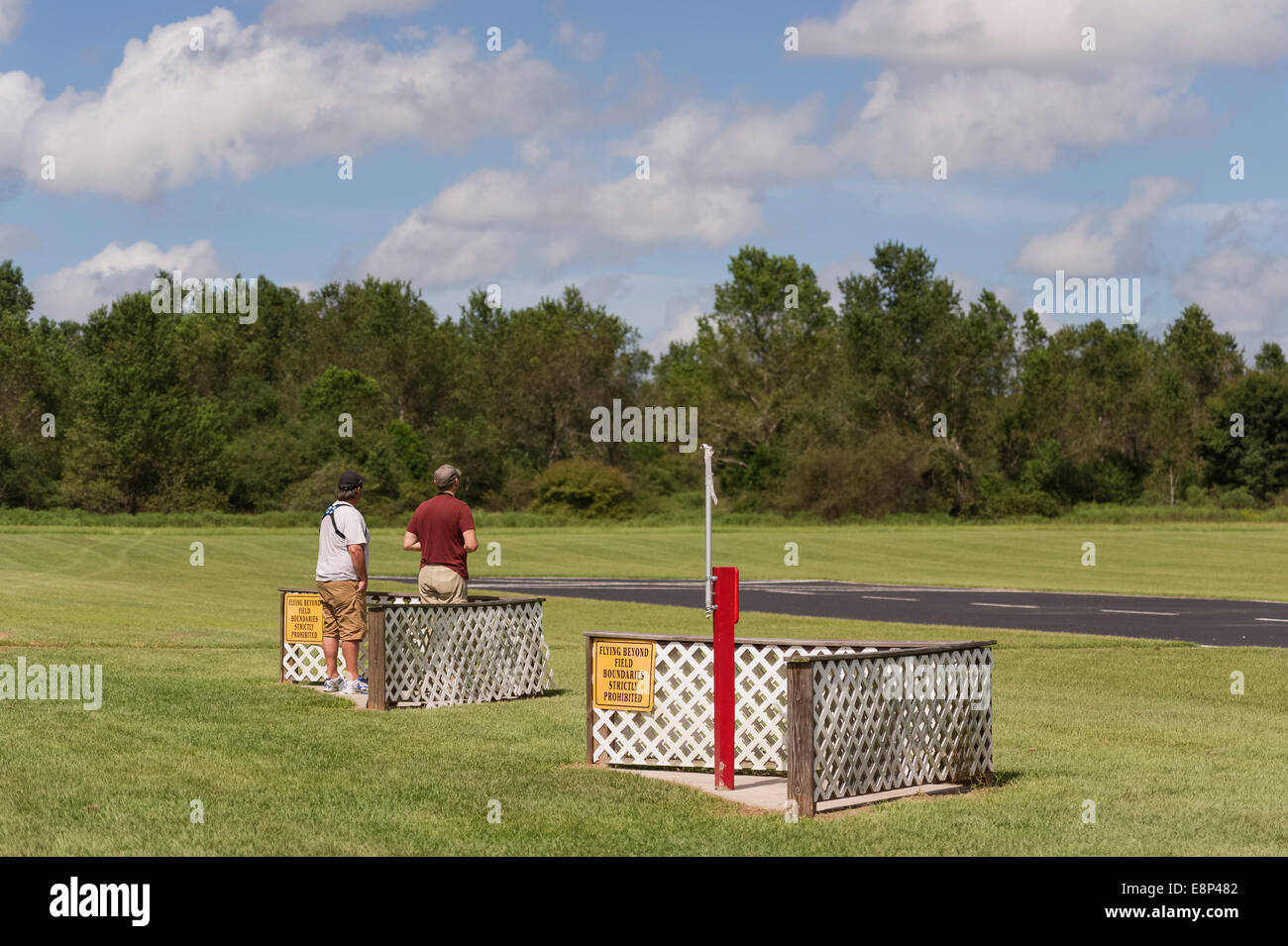 Remote Controlled Plane Flying Club Stock Photo Alamy