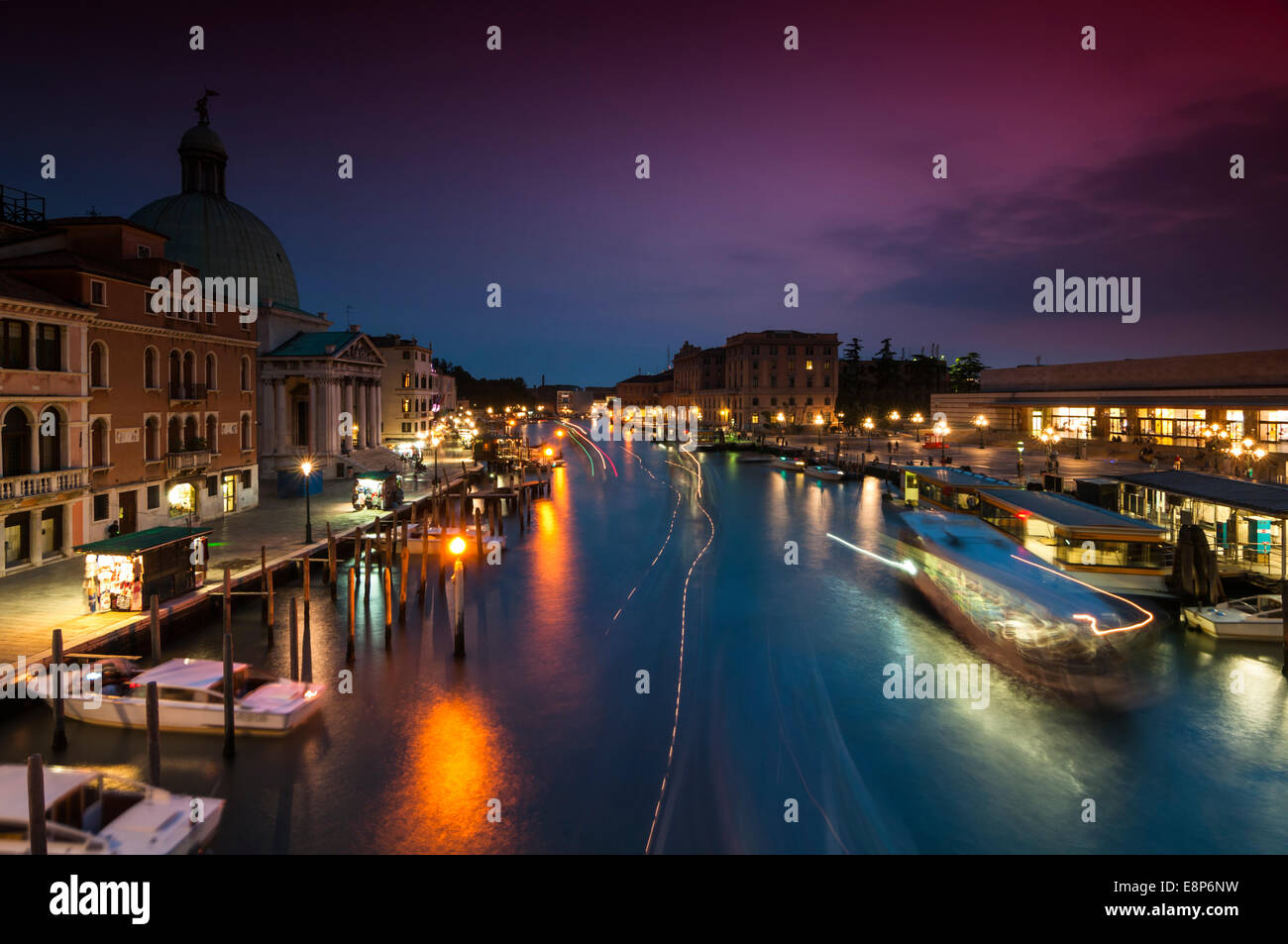 Venice night dark grand canal hi-res stock photography and images - Alamy