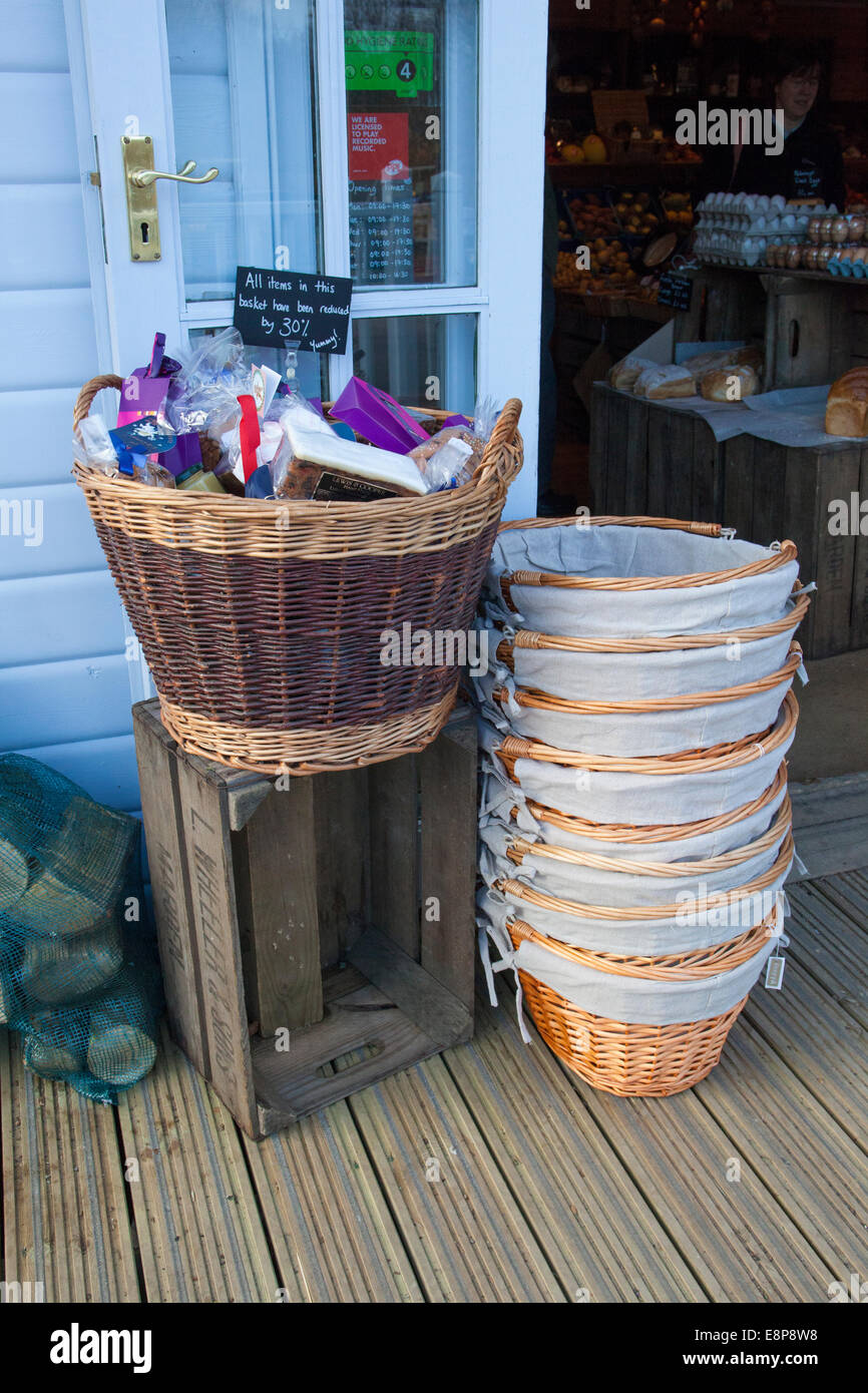 Basket wicker shop Stock Photo Alamy