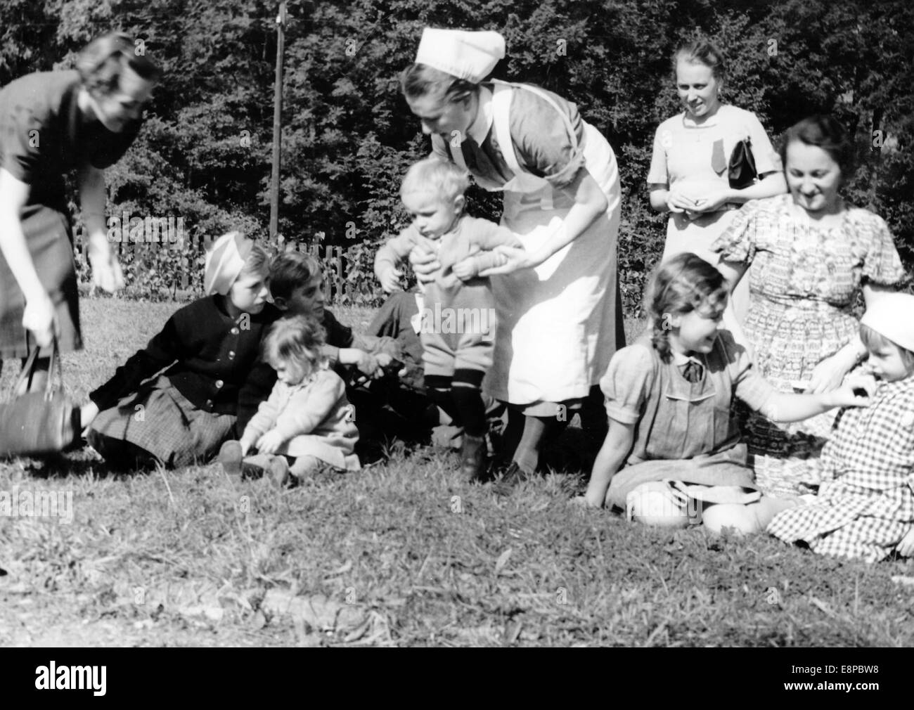 Girl in nazi uniform High Resolution Stock Photography and Images - Alamy