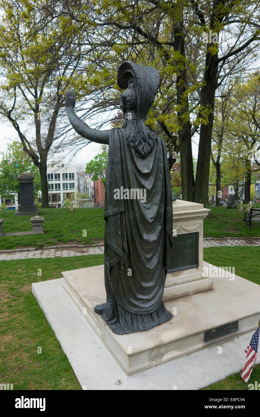 Minerva statue in Green-Wood Cemetery Stock Photo