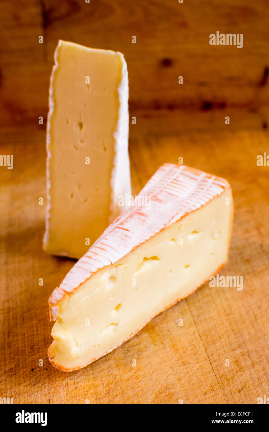 Brie cut hires stock photography and images Alamy