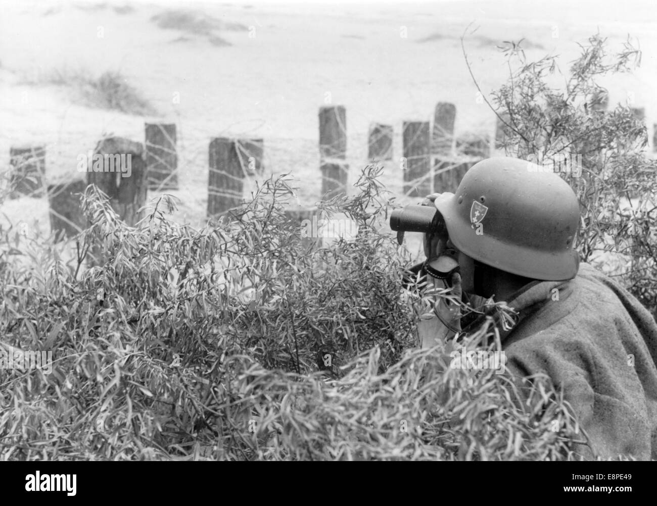 The Nazi propaganda picture shows a Danzig SS home guard man on duty at the border between Sopot, Poland and the Free City of Danzig, which belonged to the Third Reich, in August 1939. Fotoarchiv für Zeitgeschichtee - NO WIRE SERVICE Stock Photo