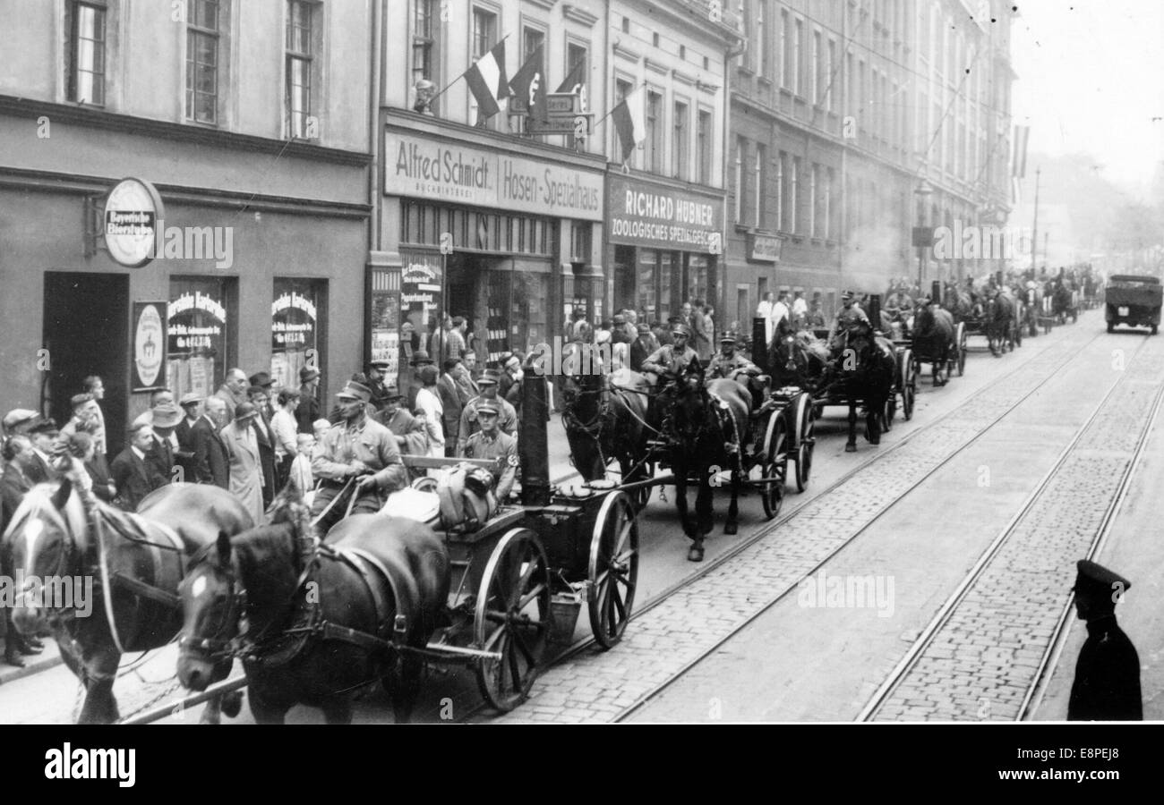 Nuremberg Rally 1933 in Nuremberg, Germany - Members of the SA (Sturmabteilung) march through the streets of Nuremberg with field kitchens. (Flaws in quality due to the historic picture copy) Fotoarchiv für Zeitgeschichtee - NO WIRE SERVICE – Stock Photo