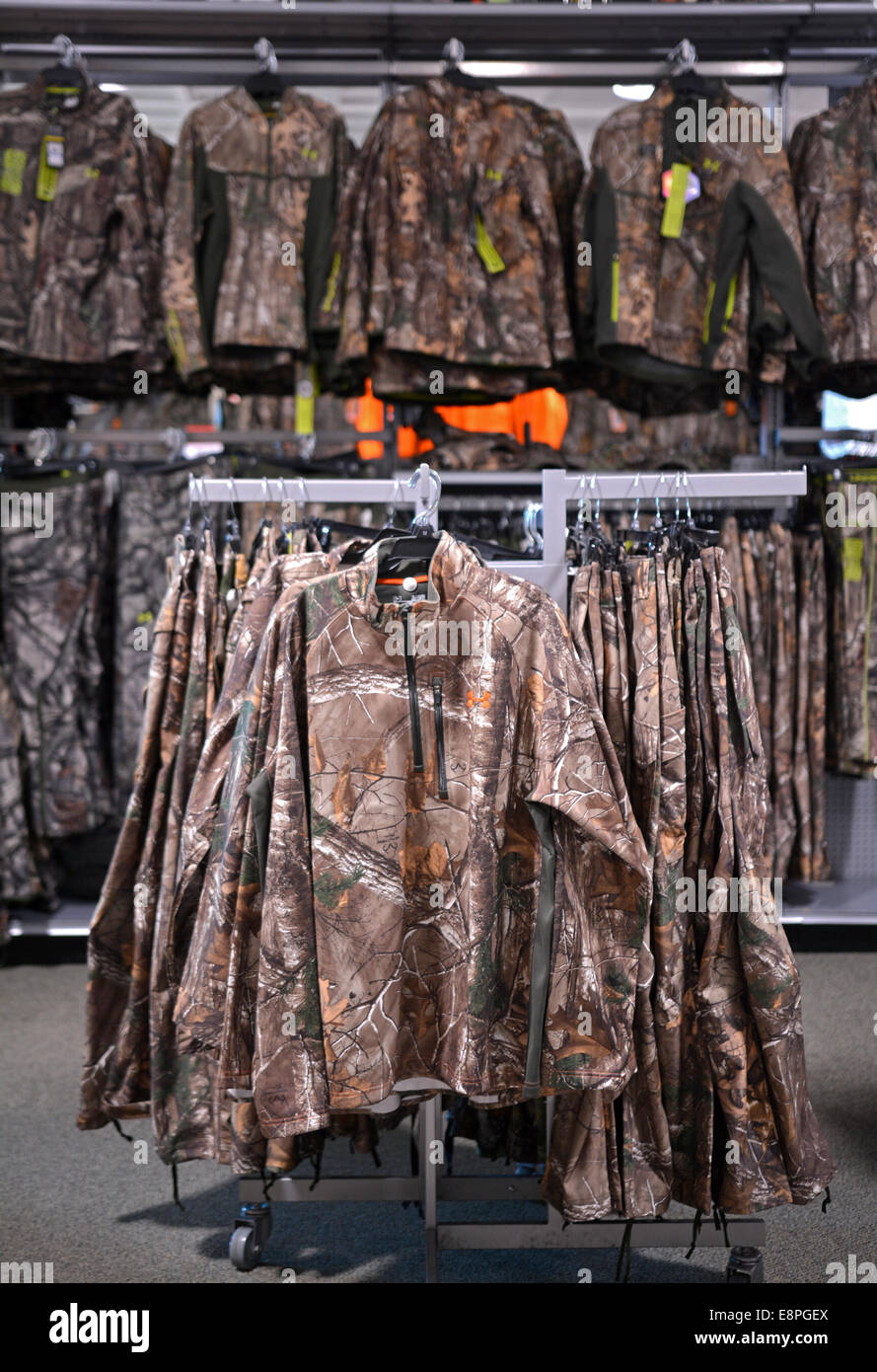 Catastrófico otro cortina Under Armour hunting clothing on sale at Dick's Sporting Goods at Roosevelt  Field shopping center in Garden City Long Island Stock Photo - Alamy
